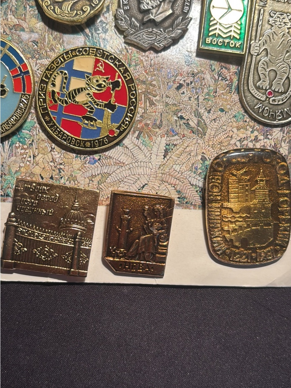 Assorted Vintage Decorative Pin Set - Multicolor - Picture 4 of 4